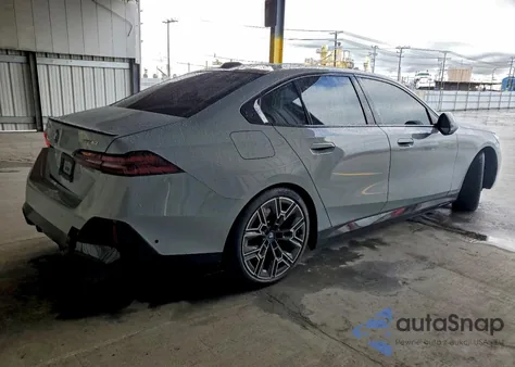 2025 BMW I5 Edrive 40 z USA, uszkodzony, nr VIN WBY33FK06SCT15244